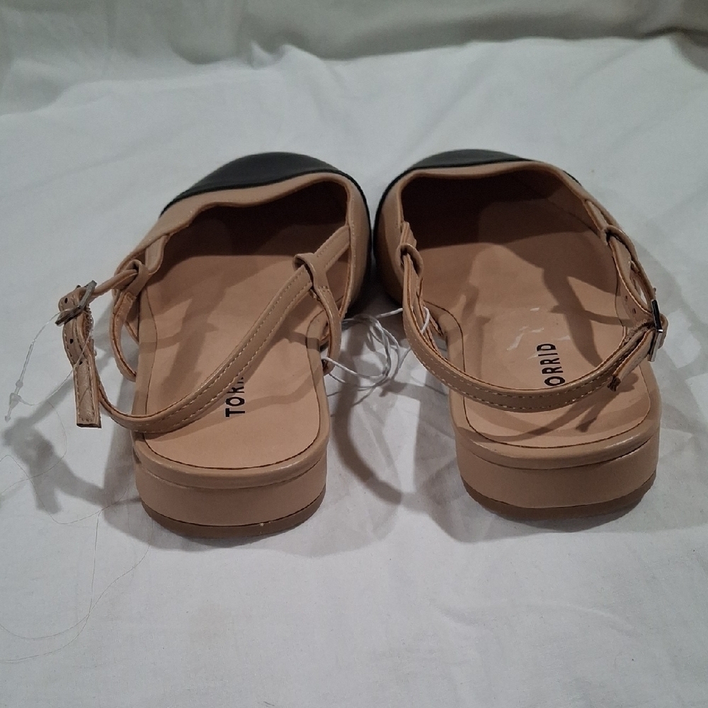 Torrid Women's Black and Cream Flats Size 9 - Picture 4 of 7